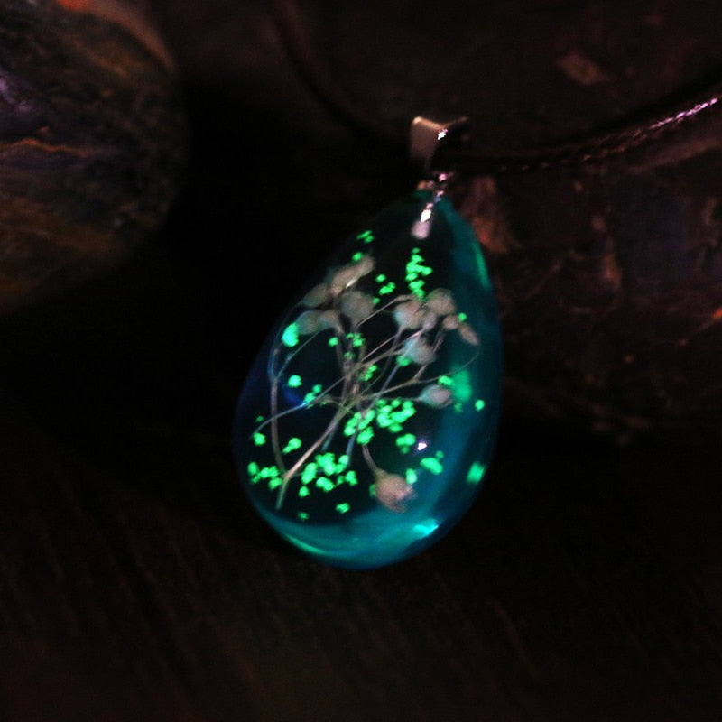 New Arrivals Glow In The Dark Jewelry Glowing Flower Delicate Necklace Mini  Glass Wishing Bottle