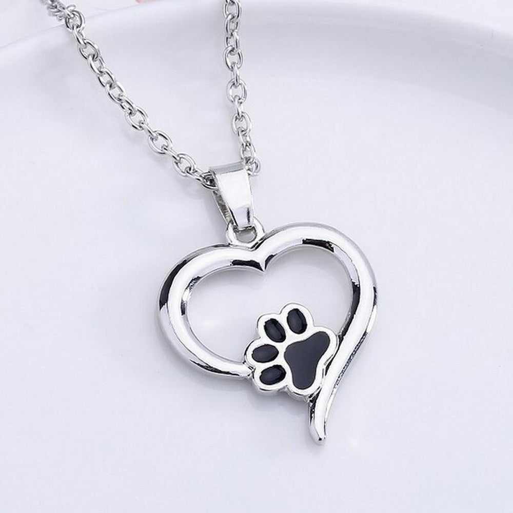 Paw in a Heart Necklace - Chronotik