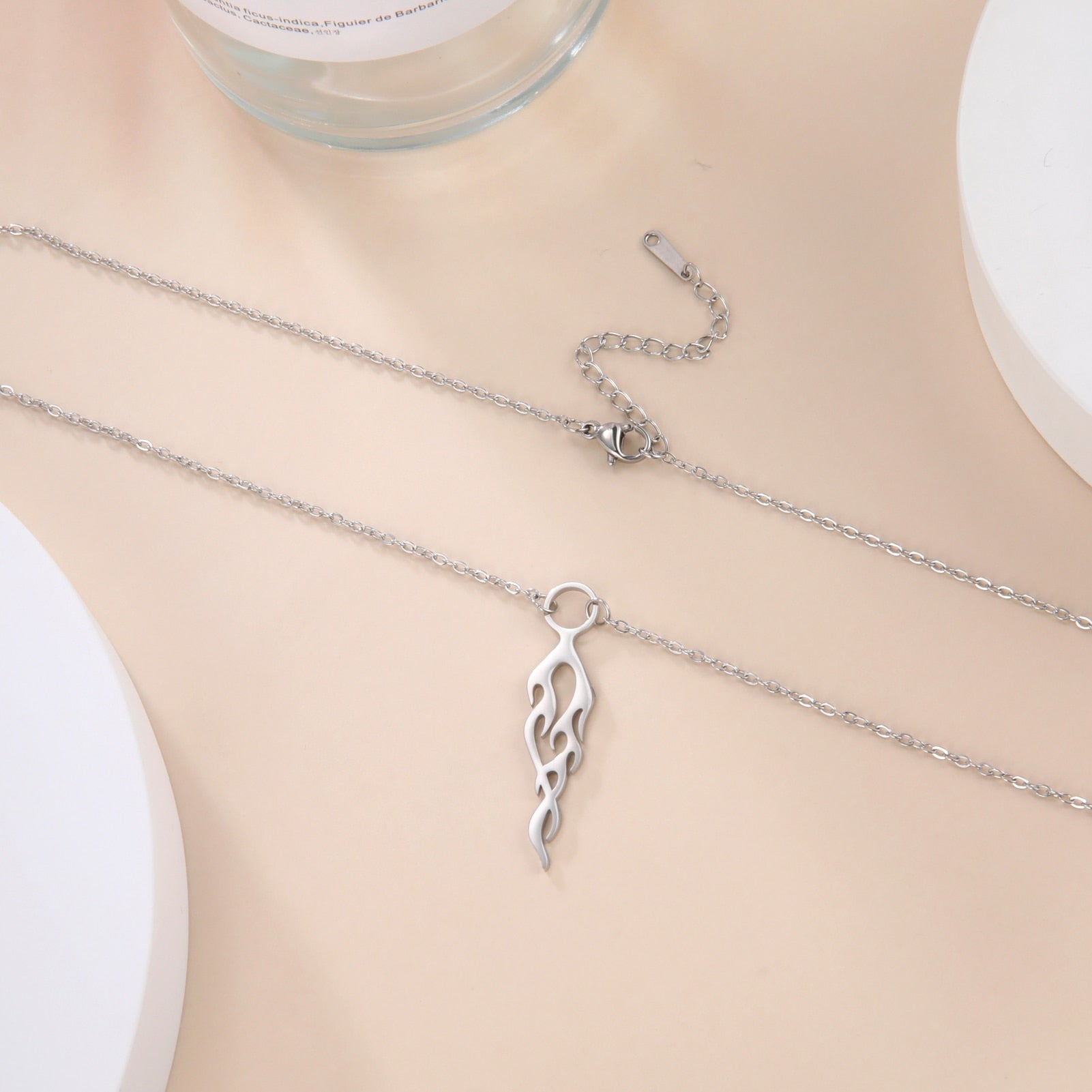 Vintage Flame Pendant Necklace - Chronotik